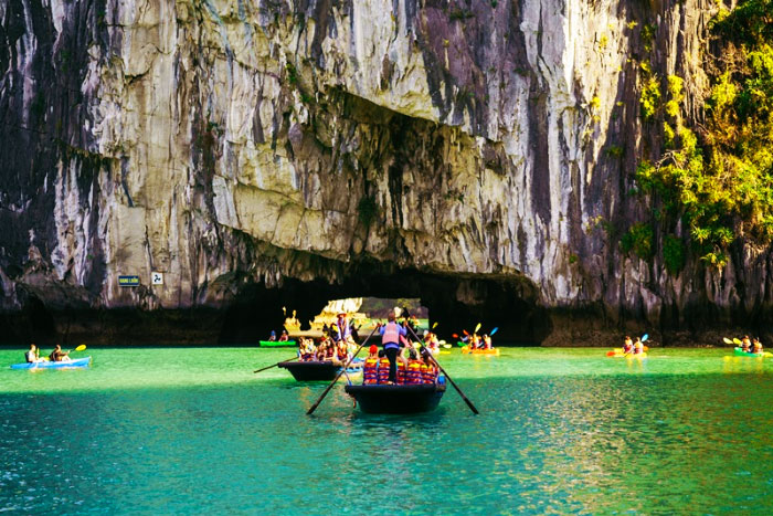 The bamboo boat in Luon cave